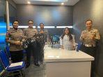 Satlantas-Polres-Kapuas-Hulu-saat-hadir-di-Program-Polantas.jpg