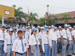 Sejumlah-siswa-SMA-Negeri-1-Mempawah-Hilir-saat-upacara-Senin-beberapa-waktu-lalu.jpg