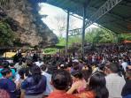 Suasana-ibadah-Misa-Penutupan-Bulan-Maria-di-Gua-Maria.jpg