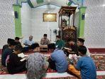 Tadarus-Bersama-di-Masjid.jpg