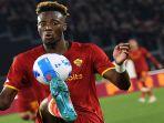 Tammy-Abraham-mengontrol-bola.jpg