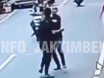 Viral-Aksi-Tukang-Cukur-Serang-Pelanggan-Pakai-Gunting-Cekcok-Hasil-Cukuran-Berujung-Laporan-Polisi.jpg