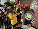 Viral-Denda-Tilang-Tidak-Punya-SIM-dan-Tidak-Bawa-SIM-Berbeda-Segini-Tarif-Resminya.jpg