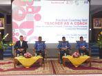 Wakil-Bupati-Mempawah-Muhammad-Pagi-membuka-kegiatan-Training-ESQ-Teacher.jpg