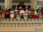 Wakil-Bupati-Mempawah-Muhammad-Pagi-menghadiri-penyerahan-parcel.jpg