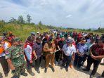 Wakil-Bupati-Sanggau-Yohanes-Ontot-saat-meninjau-lokasi-yang-akan.jpg