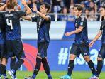 pontianak/Wataru-Endo-sama-sama-mencetak-gol.jpg