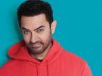 aamirkan-dan-4-aktor-tampan-bollywood-ini-sudah-naik-haji-diam-diam-menunaikan-rukun-islam-ke-5.jpg