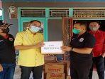 adrianus-asia-sidot-menyalurkan-bantuan4563.jpg