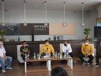airlangga-bertemu-alumni-kartu-prakerja-di-palu.jpg