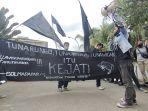 aksi-demonstrasi-yang-digelar-solidaritas-mahasiswa-dan-pemuda-22.jpg