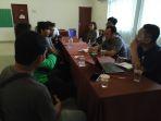 aksi-unjuk-rasa-driver-ojek-online-ojol-grab-kepada-perwakilan-management-grab.jpg