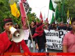aktivis-apmkb-melakukan_20161028_132118.jpg