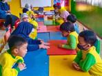 aktivitas-belajar-murid-dan-guru-TK-Al-Hidayah-Tangerang-Selatan-beberapa-waktu-lalu.jpg