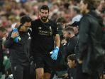 alisson-becker-mengalami-cedera-pada-pertandingan-liverpool-vs-norwich-city.jpg