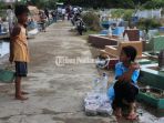 anak-jual-bunga_20180516_201000.jpg