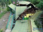 bangunan-smp-22-dan-sd-15-yang-ambruk-di-jalan-purnama-agung-v-pontianak11.jpg<pf>bangunan-smp-22-dan-sd-15-yang-ambruk-di-jalan-purnama-agung-v-pontianak13.jpg<pf>bangunan-smp-22-dan-sd-15-yang-ambruk-di-jalan-purnama-agung-v10.jpg<pf>bangunan-smp-22-dan-sd-15-yang-ambruk-di-jalan-purnama-agung-v09.jpg<pf>bangunan-smp-22-dan-sd-15-yang-ambruk-di-jalan-purnama-agung-v08.jpg<pf>bangunan-smp-22-dan-sd-15-yang-ambruk-di-jalan-purnama-agung-v07.jpg<pf>bangunan-smp-22-dan-sd-15-yang-ambruk-di-jalan-p