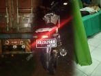 barang-bukti-dan-korban-berinisial-kur-17-pelajar-sman-1-siantan-mendapat-perawatan-medis.jpg