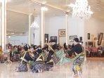 7 Profesor Suguhkan Tarian Jawa Beksan Pitutur Jati ke Hadapan Paku Alam X