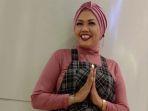 bongkar-kamar-kosan-elly-sugigi-nikita-mirzani-kaget-lihat-seluruh-isinya.jpg