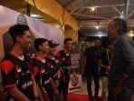 bupati-sintang-jarot-winarno-didampingi-dandim-1205sintang-e-sport-pubg-mobile.jpg