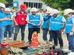 cek-list-peralatan-di-saksikan-oleh-General-Manager-Joice-Lanny-Wantania.jpg