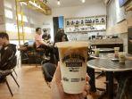 coffe-caramel-ala-the-gade-coffe-and-gold-kamis-252019.jpg