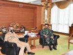 Danlantamal Kolonel Marinir Andi Rukman Courtesy Call dengan Gubernur dan Danlanud Supadio
