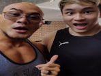 deddy-corbuzier-minta-azka-corbuzierbelajar-tanda-tangannya.jpg