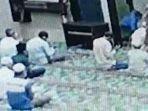 detik-detik-imam-masjid-diserang-orang-tak-dikenal-kronologi-kejadian-hingga-pelaku-diamankan.jpg