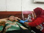 edi-rusdi-kamtono-melakukan-donor-pada-pontianak-berdonorkamis-2822019.jpg