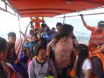 evakuasi-kapal-sembako_20151225_140603.jpg