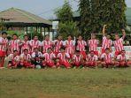 foto-bersama-para-pemain-Jurnalist-FC-dengan-mengenakan-jersey-baru.jpg