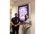 foto-manager-xxi-ayani-mega-mall-salbiah-dan-security-1742019.jpg