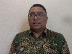 fritz-edward-siregar-batik.jpg