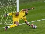 gianluigi-donnarumma-di-euro-2020-italia-lolos-final.jpg