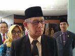 gubernur-kalimantan-barat-h-sutarmidji-diwawancarai-awak-media-usai-pengambilan-sumpah-janji.jpg