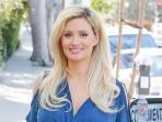 holly-madison-1_20160518_123843.jpg