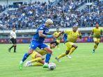 i-Ciro-Alves-dalam-laga-Persib-vs-Barito589589.jpg