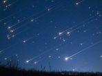 ilustrasi-hujan-meteor-555557.jpg