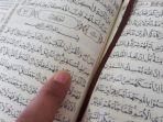 ilustrasi-membaca-surat-yasin-di-malam-nisfu-syaban-apa-tiga-doa-yang-dibaca.jpg