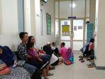imam-keluarga-korban-ledakan-tabung-gas-12-kg-saat-berada-di-rs-kharitas-bhakti.jpg