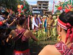jaksa-agung-republik-indonesia_20170124_173149.jpg<pf>jaksa-agung-republik_20170124_173226.jpg<pf>jaksa-agung-republik-indonesia_20170124_173358.jpg<pf>jaksa-agung-republik-indonesia_20170124_173634.jpg<pf>jaksa-agung-republik-indonesia_20170124_173713.jpg<pf>jaksa-agung-republik-indonesia_20170124_174137.jpg<pf>jaksa-agung-republik-indonesia_20170124_173927.jpg<pf>jaksa-agung-republik-indonesia_20170124_173931.jpg<pf>jaksa-agung-republik-indonesia_20170124_174025.jpg<pf>secara-berurutan-kepala-