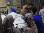 jenazah-buchary-a-rahman_20161226_193729.jpg<pf>jenazah-buchary-a-rahma_20161226_193749.jpg<pf>wakil-wali-kota-pontianak_20161226_193926.jpg<pf>suasana-haru-pemakaman_20161226_194114.jpg<pf>suasana-haru-pemakaman_20161226_194059.jpg<pf>suasana-haru-pemakaman_20161226_194300.jpg<pf>suasana-haru_20161226_194357.jpg<pf>suasana-haru-pemakaman_20161226_194455.jpg