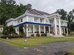 kantor-bupati-kabupaten-kayong-utara-di-jalan-tanah-merah-sdfs.jpg