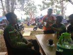 kapolsek-batang-lupar-ipda-egnasius-saat-diwancara-oleh-sejumlah-awak-media.jpg