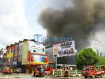 kebakaran-di-gang-gajahmada-2_20160509_153559.jpg<pf>kebakaran-di-gang-gajahmada-2_20160509_153812.jpg<pf>kebakaran-di-gang-gajahmada-2_20160509_153841.jpg<pf>kebakaran-di-gang-gajahmada-2-jl-gajahmada_20160509_153838.jpg<pf>kebakaran-di-gang-gajahmada-2_20160509_153907.jpg