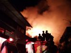 kebakaran-jalan-adi-sucipto_20171117_190625.jpg