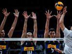 kento-miyaura-jersey-putih-melakukan-spike.jpg