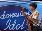 kevin-hugo-dan-empat-kontestan-indonesian-idol-ini-pukau-juri-bcl-judika-ari-lasso-maia-dan-anang.jpg
